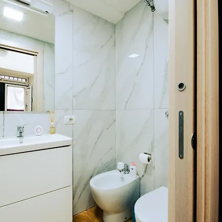 La Casa Di Nini Centro * Napoli